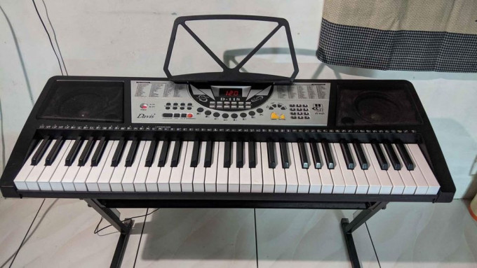 Davis D-118 Keyboard Piano