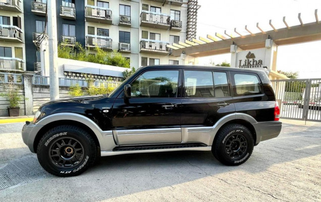 2004 Mitsubishi pajero