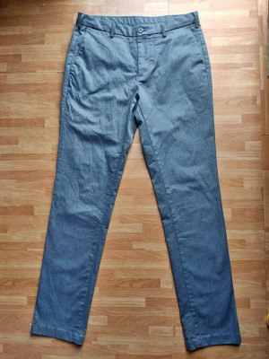 UNIQLO Chino Pants Dark Grey size 32