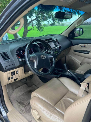 2015 Toyota fortuner