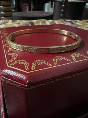 Love bangle HK SETTING