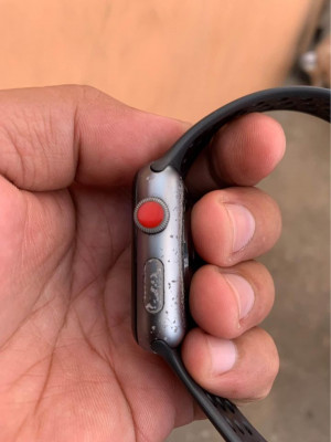 Iphone watch series 3. 42mm