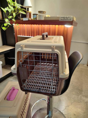 MEDIUM Size Pet Carrier (color BROWN & BLUE)