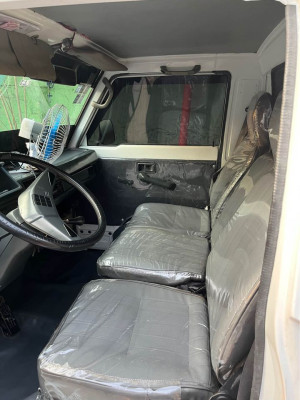 2007 Mitsubishi l300