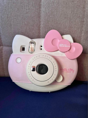 Hello Kitty Mini Instax (NEGOTIABLE‼️)