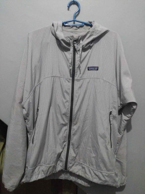 Patagonia windbreaker jacket