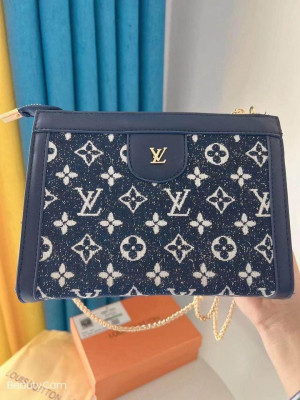 sling Bag LV