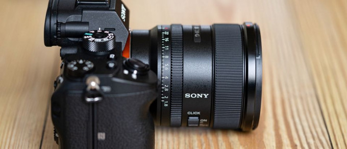 sony 20mm f1.8 G Ultrawide lens