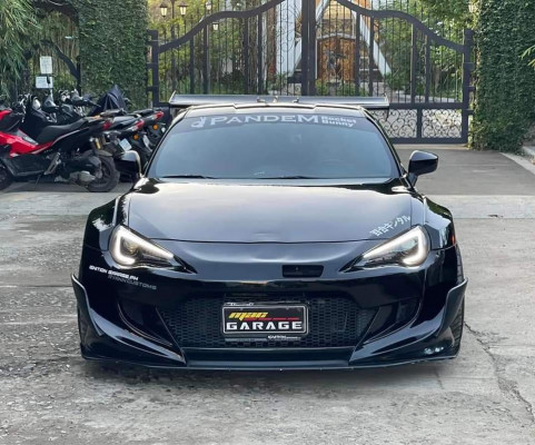 For sale Toyota 86 coupe Aero Loaded 2014 model acquired