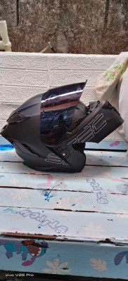 SEC REVOLT V2 MEDIUM