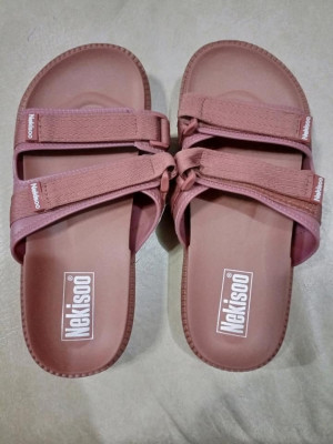 Nekisoo Sandals