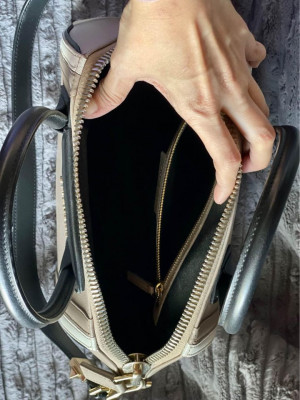 GIVENCHY ANTIGONA TRICOLOR