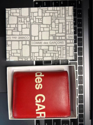 Comme des Garçon Wallet Red