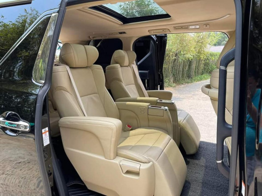 FOR SALE RUSH RUSH! TOYOTA ALPHARD (VIP VAN) 2017 MODEL ACQUIRED