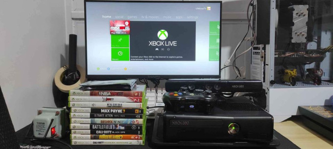 Xbox 360 S 4gb with kinect