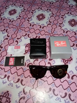 Rayban folding wayfarer limited for sale.