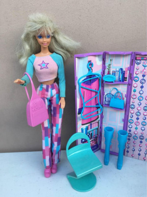 Barbie Glamorous playset