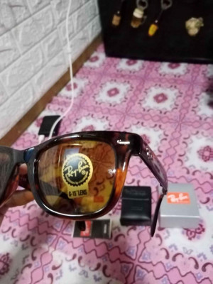 Rayban folding wayfarer limited for sale.