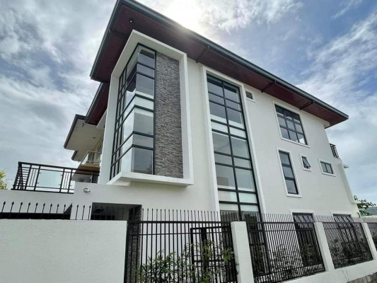 Brand New 3 Storey Modern House and Lot For Sale