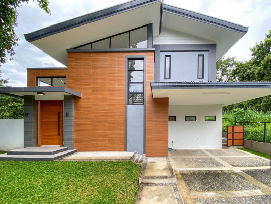 ⁣Soothing Stylish House and Lot for Sale in Antipolo City