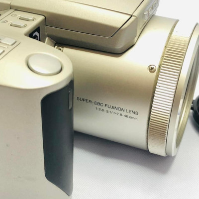 Fujifilm FinePix 4900 ZOOM digital camera