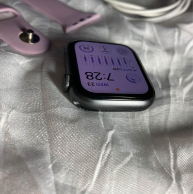 RUSH SALE: APPLE WATCH SE