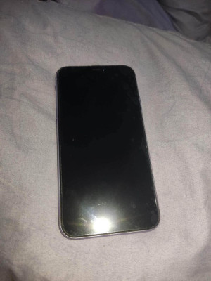 IPHONE 11 (128gb)