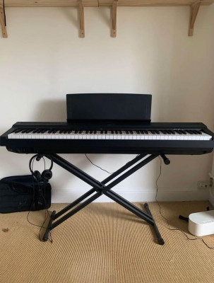Yamaha P-125 Digital Piano - Black