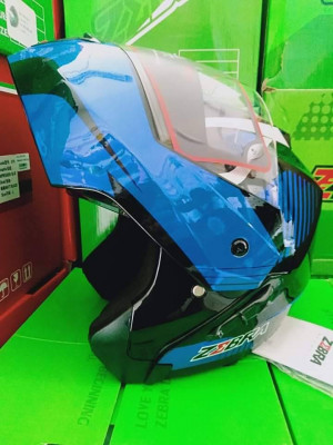 Motorcycle helmet