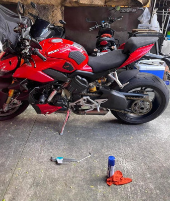 2020 2021 ducati streetfighter v4s