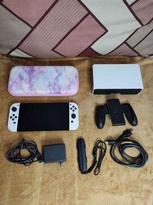 Nintendo Switch Oled (White) 🔴FOR SALE