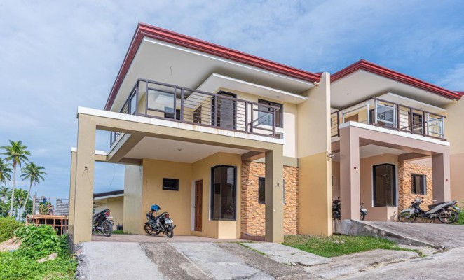 Gorgeous Modern House and Lot in Estanza Legazpi City