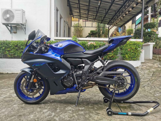 2022 Yamaha r7