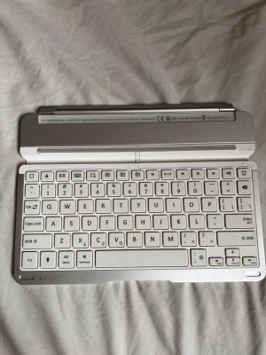 Belkin Fastfit Bluetooth Keyboard for 9.7"