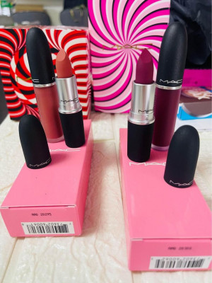 M-A-C Makeup Lipstick face set