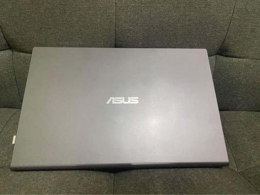 VivoBook ASUS Laptop Good as New!