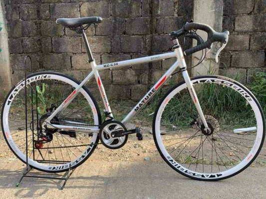 MATURE ALLOY ROAD BIKE 700C