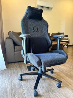 Secretlab OMEGA Series Softweave Gaming Chair - Black