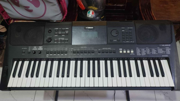 Keyboard YAMAHA PSR- E453