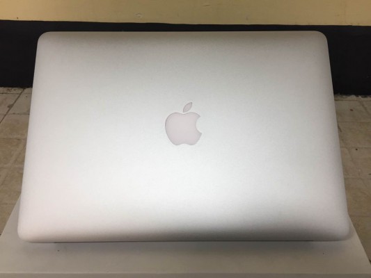 MacBook Air (2016)