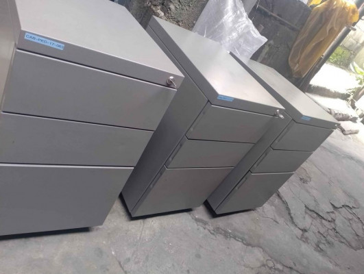 MOBILE PEDESTAL 3LAYER CABINET