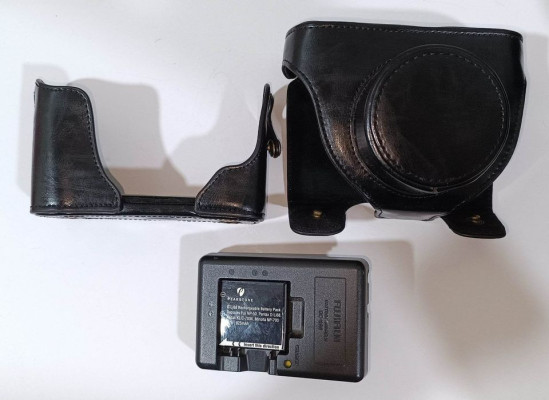 FUJIFILM X10 (please read description)