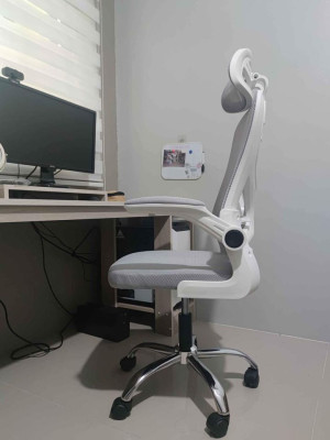 Minimalist White Office Chair