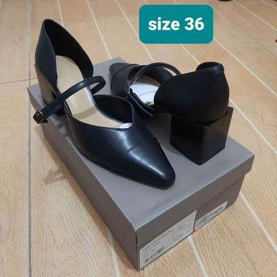 Charles & keith sandals