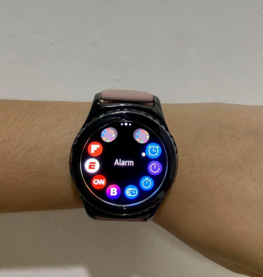 📣 FOR SALE: Pre loved 🌸 SAMSUNG Gear 2 Classic 🌸