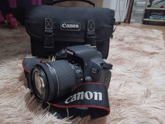 Canon EOS 700D