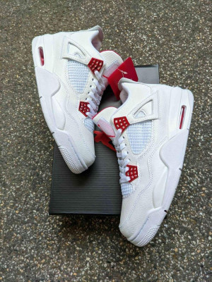 Air Jordan 4 Retro "Metallic Red"