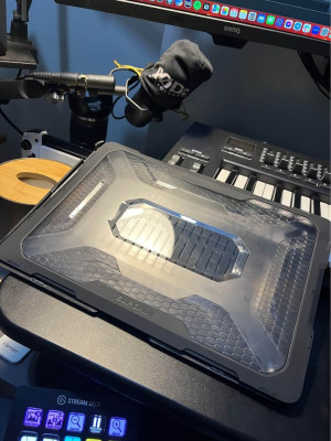 Macbook Air M1 8GB 256GB (Complete with Box & Freebies)