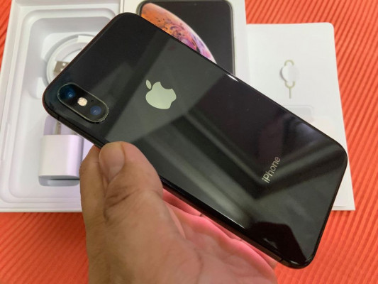 Apple iPhone XS 256GB Factory Unlocked Space gray