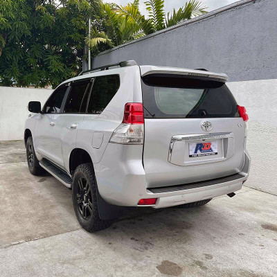 2012 Toyota landcruiser prado
